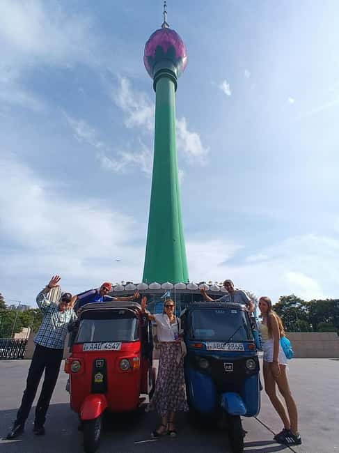 Colombo: Private City Tour by Tuk tuk - All Inclusive - Independence Square and Viharamahadevi Park