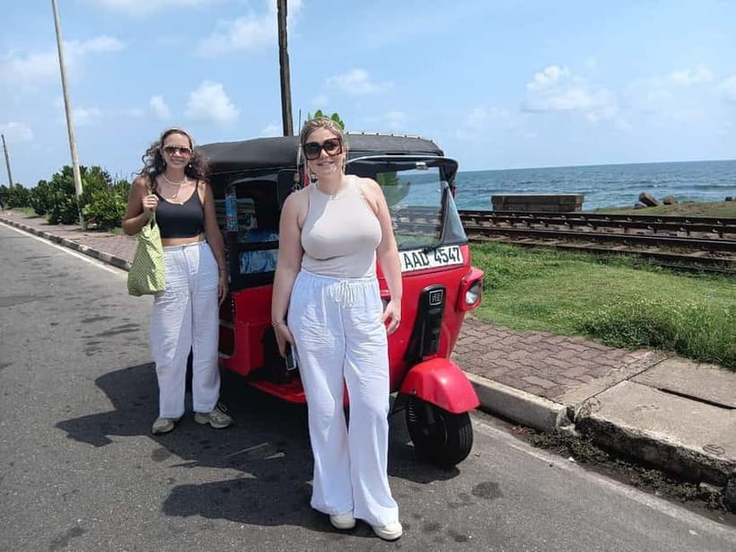 Colombo: Private City Tour with Local Food Tour by Tuk-Tuk - Hoppers, from plain to egg and milk
