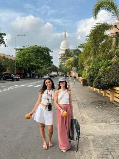 Private City Tour with Local Food Tour by Tuk-Tuk