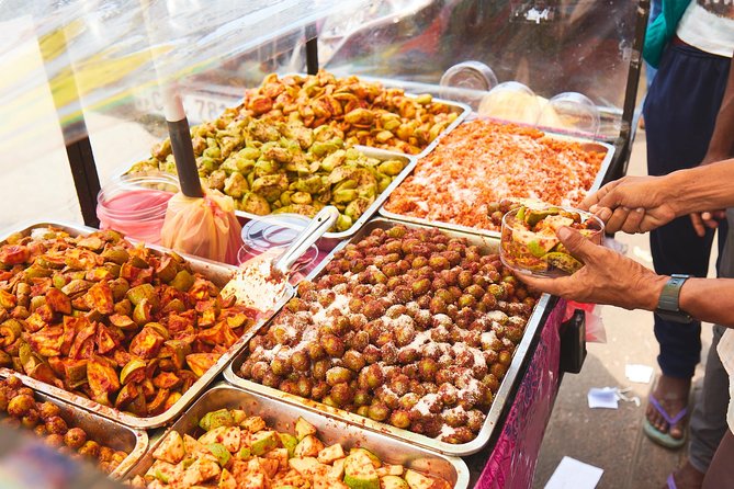 COLOMBO PRIVATE CITY TOUR WITH street food( All inclusive ) - Pettah gives this tour its real character