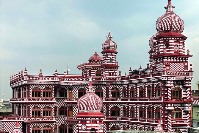 COLOMBO PRIVATE CITY TOUR WITH street food( All inclusive ) - The Red Mosque and Pettah’s old streets