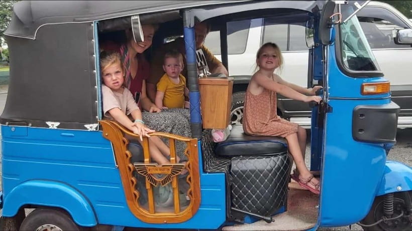 Colombo: Private City Tuk-Tuk Tour with Local Guide & Pickup - Galle Face Green is the tour’s breezy pause