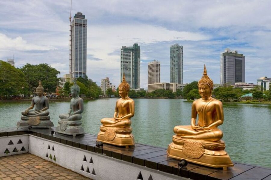 Colombo: Private custom tour with a local guide - Markets and colonial Colombo need clear requests