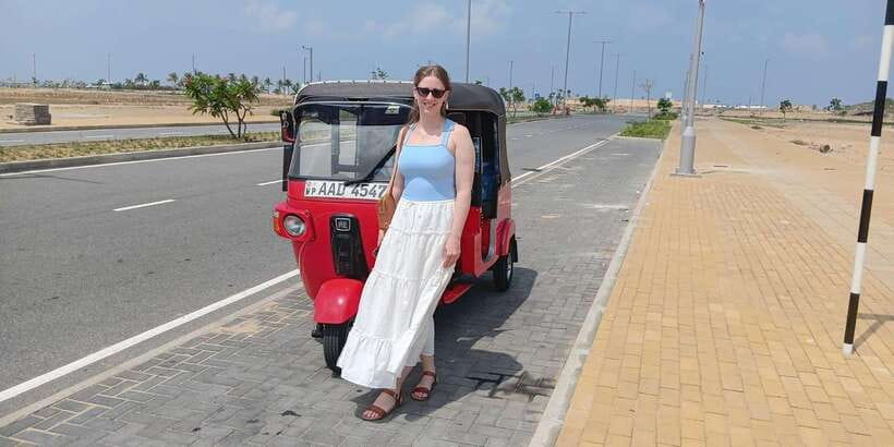 Colombo Private Guided City Tour by Tuk Tuk - All Inclusive - Lotus Tower and Colombo’s Modern Side