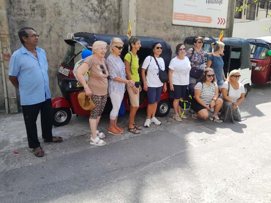 Colombo: Private Guided Tour of the City by Tuk-Tuk - Dutch churches and Colombo’s colonial quarters