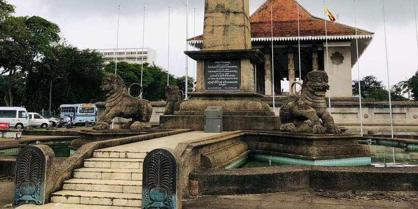 Colombo privet Day Tour and shopping - Lotus Tower and the price question