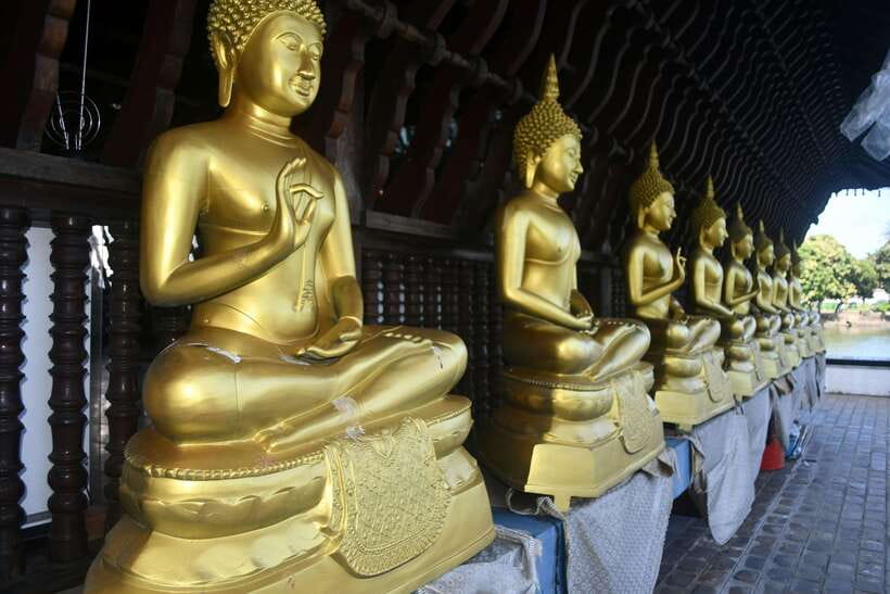 Colombo Shore Excursion, History Legacy and hidden gems - Sri Kailawasanatan Swami Temple and its bold color
