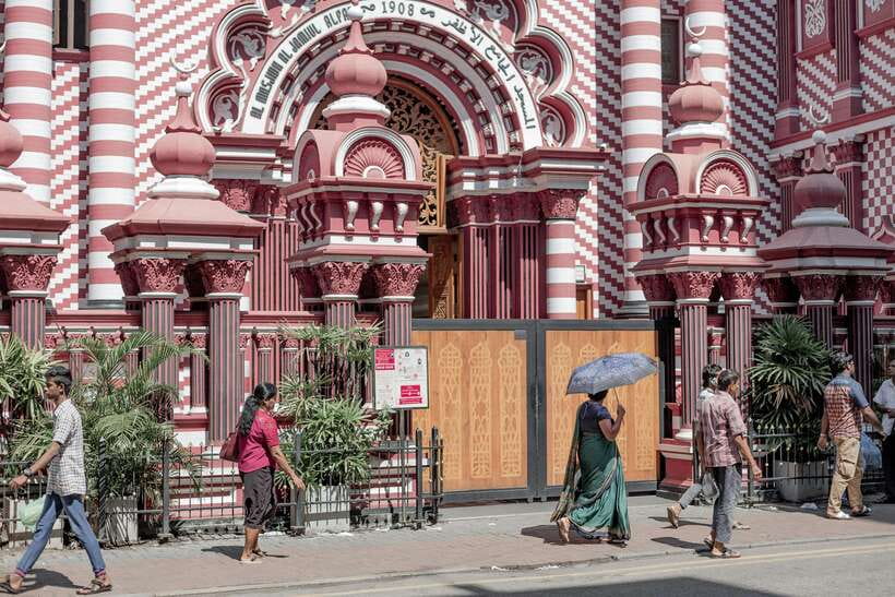 Colombo Shore Excursion, History Legacy and hidden gems - Meeting your guide near the port