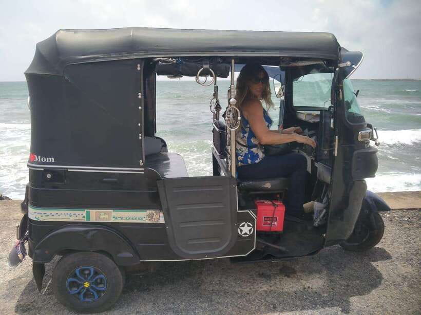 Colombo Sightseeing Private Tour by Tuk Tuk MorningOREvening - How the timing shapes the experience