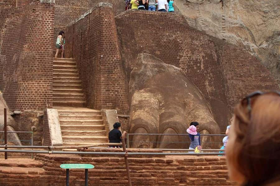 Colombo: Sigiriya Rock Fortress & Dambulla Cave Temple Tour - Climbing Sigiriya Rock Fortress