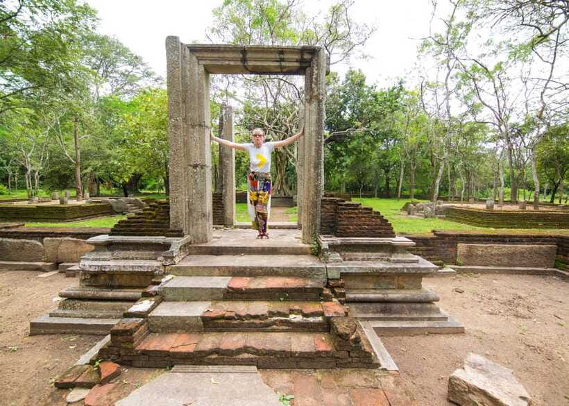 Colombo: Sri Lanka Cultural Triangle Hotspots 2-Day Tour - Minneriya safari, an extra cost to check carefully