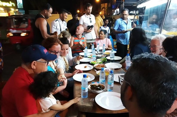 Colombo STREET Food with private guide city tour(All - included ) - The Red Mosque and Pettah’s many layers