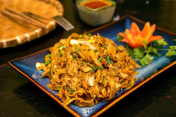 Colombo Tuk Tuk Adventure Explore Food & Culture - The Hindu temple brings a different visual style