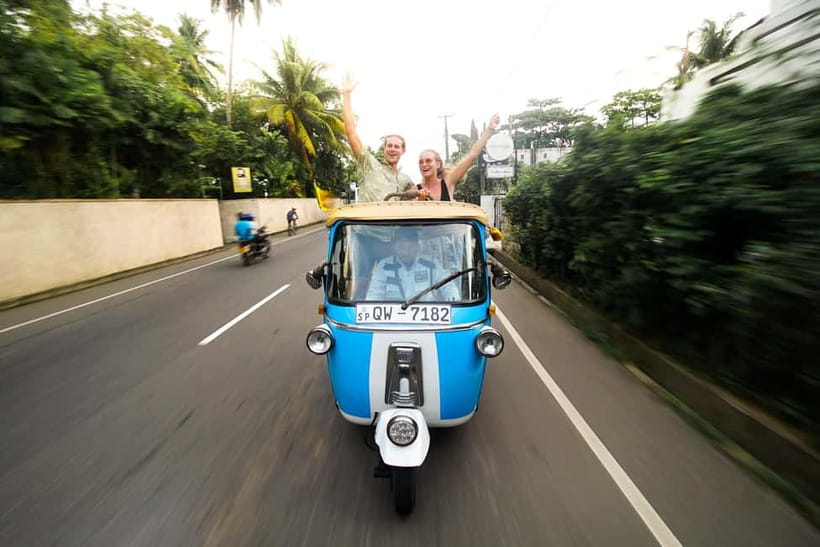 Colombo: Tuk Tuk City Highlights Tour with Lunch - Key points to know before booking