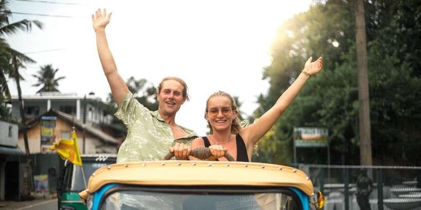 Colombo: Tuk Tuk City Highlights Tour with Lunch - Starting at the Old Dutch Hospital