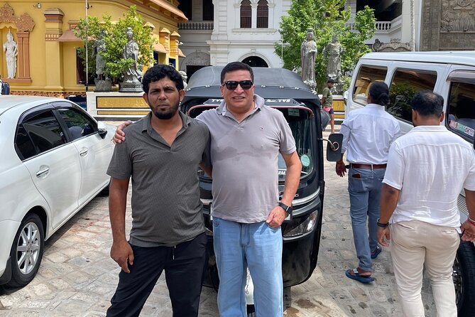 Colombo Tuk Tuk City Tour - Pettah opens the tour with Colombo at full volume