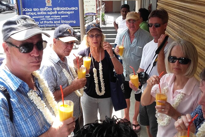 Colombo TUK TUK CITY Tours -Sightseeing Entry Fees - Food, drinks, and the guide make the difference