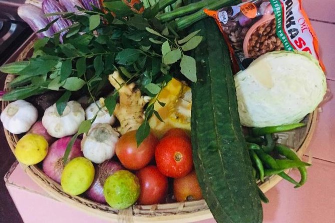 Cooking class in Srilanka - Cooking ten dishes instead of watching a demonstration