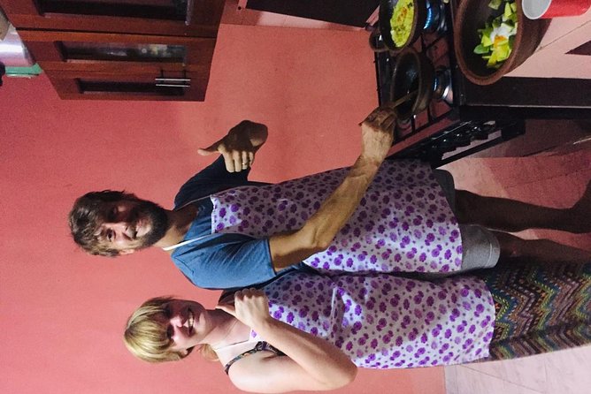 Cooking class in Srilanka - Learning Sri Lankan spices through practice