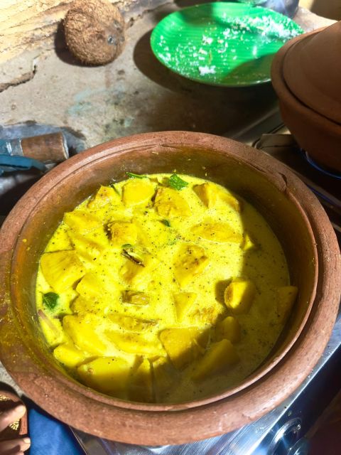 Cooking Class: Sajee’s Place Cooking Class sigiriya - Preparing rice and the curry spread