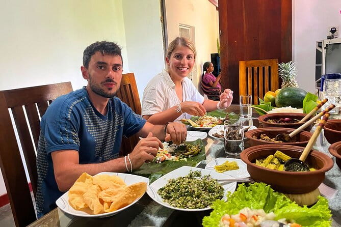 Cooking Class Sri Lanka with Locals - A market visit that starts the lesson