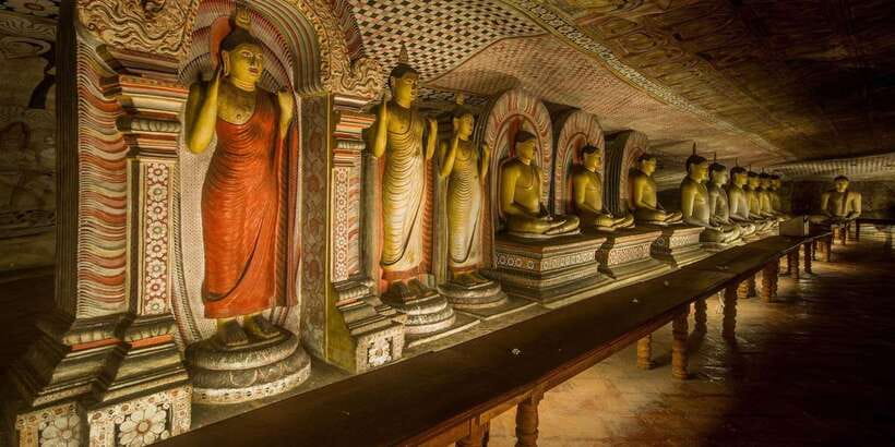 Dambulla: Cave Temple and Village All-Inclusive Tour - A Traditional Catamaran on the Lake