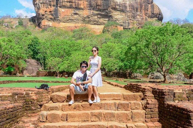 Dambulla, Sigiriya and Pidurandala Day Tour with a verified tour guide - What the private vehicle adds