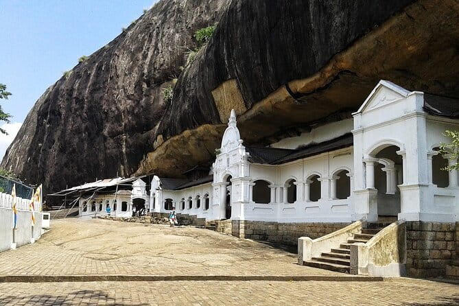 Day Tour Kandy to Sigiriya with Dambulla Cave Temple Excursion - A one-hour stop at Ranweli Spice Garden