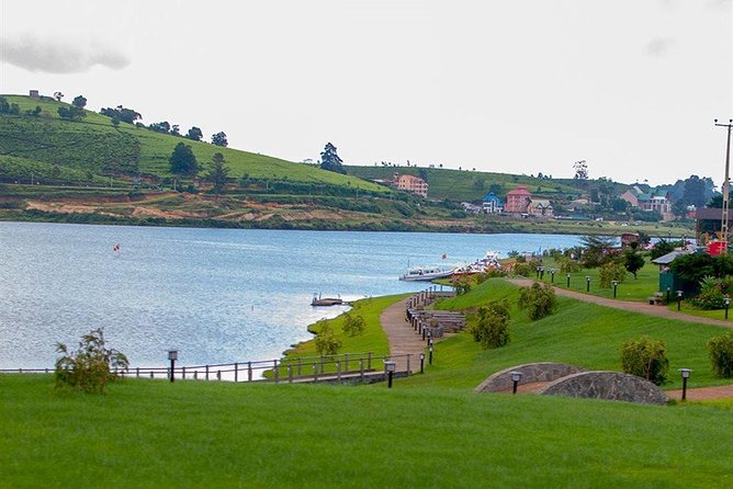 Day Tour to Nuwara Eliya from Kandy by Lux Tours Lanka - Ramboda Waterfall brings the best roadside drama