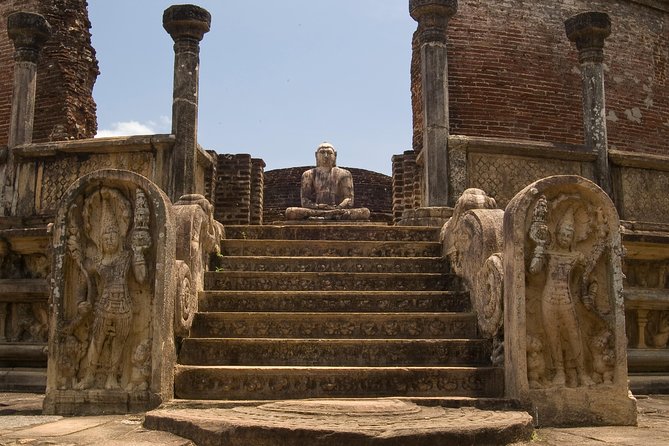 Day tour to Sigiriya,Dambulla & Polannaruwa (3 word heritage places) from Kandy - Three UNESCO sites from Kandy in one ambitious day