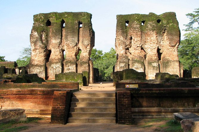 Day tour to Sigiriya,Dambulla & Polannaruwa (3 word heritage places) from Kandy - Sri Muthumariamman Temple in Matale
