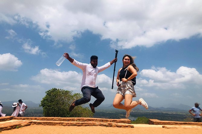 Day Trip To Sigiriya & Dambulla Temple with Free Sri Lankan Lunch - Dambulla’s five cave temples and 153 Buddha statues