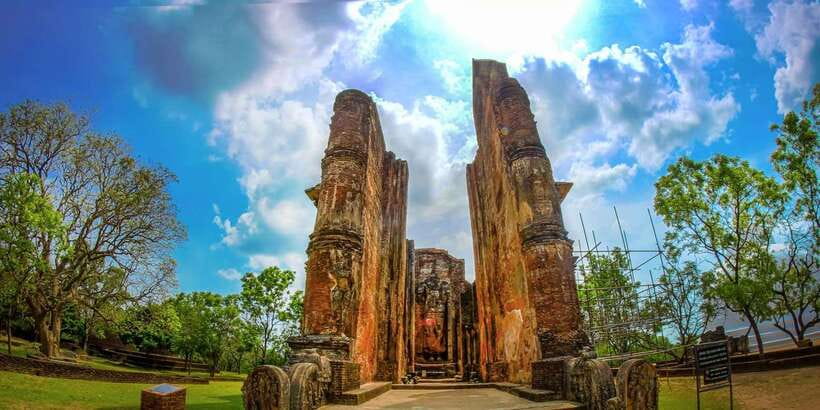 Day Trip to the Ancient Capital of Polonnaruwa From Colombo - Walking Through the Ancient City in 3.5 Hours