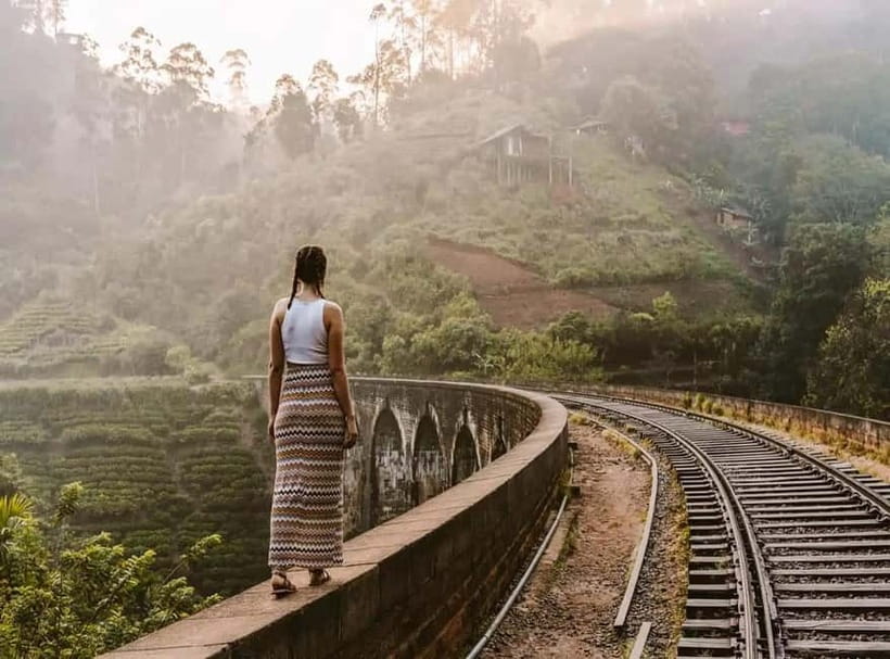 Ella: 9 Arches Bridge, Little Adam's Peak, Tea Factory - Key points at a glance