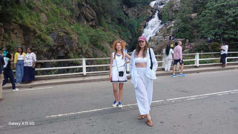 Ella: 9 Arches Bridge, Little Adam's Peak, Tea Factory - Who should book this experience?
