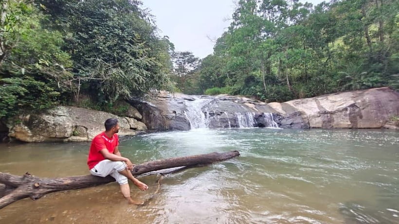 Ella: All-Inclusive Diyaluma and Ravana Waterfalls Day Tour - Ravana Falls: a short, atmospheric first stop