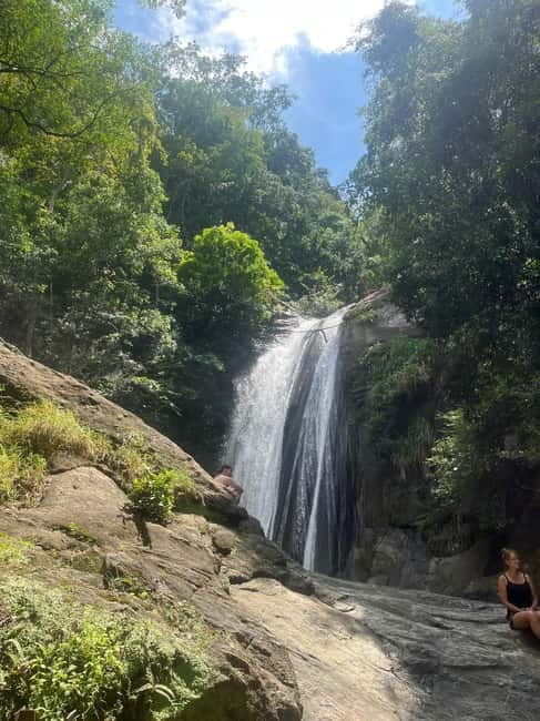 Ella: Cinnamon, Spice Garden & Waterfall tour - Spice garden, spicy tea, and the head massage
