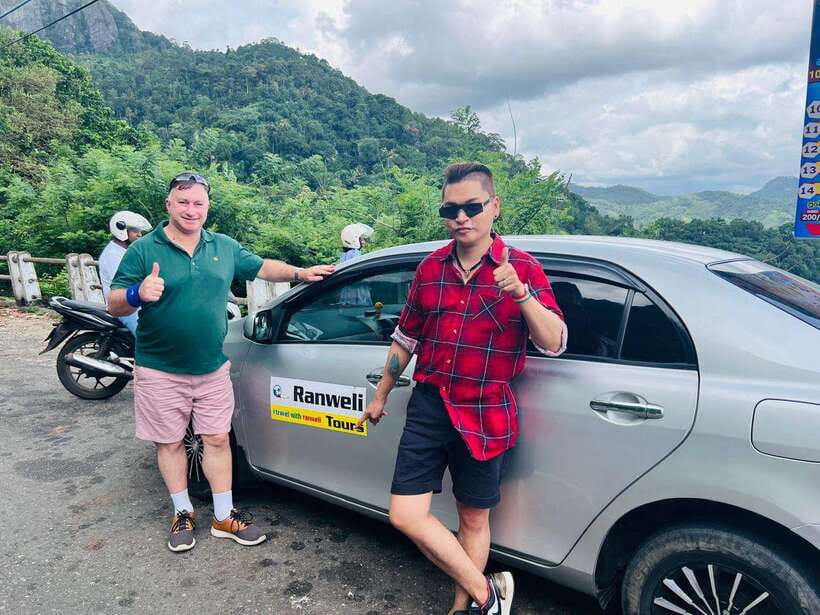 Ella Day Tour from Kandy with tea factory - Little Adam’s Peak and the walk above Ella