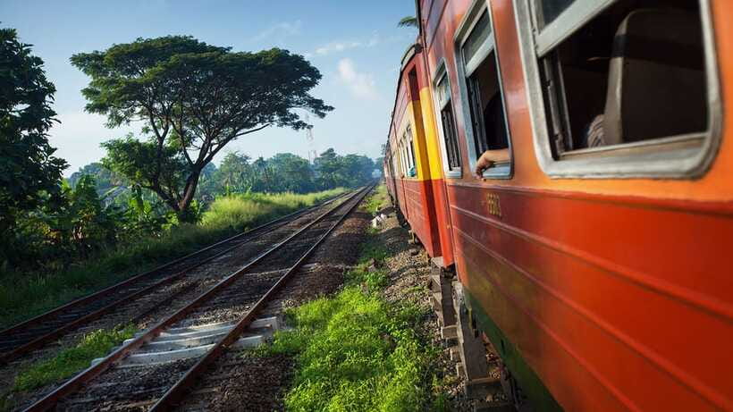 Ella: First Class Scenic Train Ticket To/From Nanuoya - How to prepare for the ride