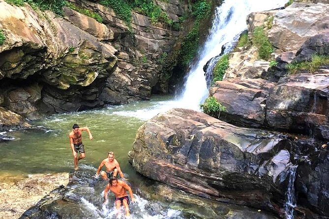 Ella Private Day Tour - Departing from Any Location in Sri Lanka - Guides, communication, and the value of private service