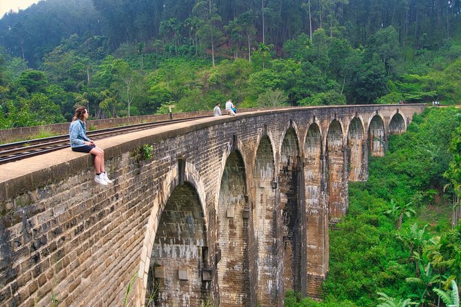 Ella Private Day Trip with Train Ride & Tea Factory-All Inclusive - The 4 a.m. decision