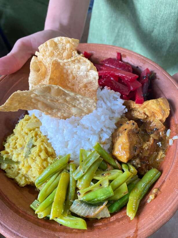 Ella Sri Lanka : Mom's Kitchen Cooking class - Traditional tools and simple ingredients