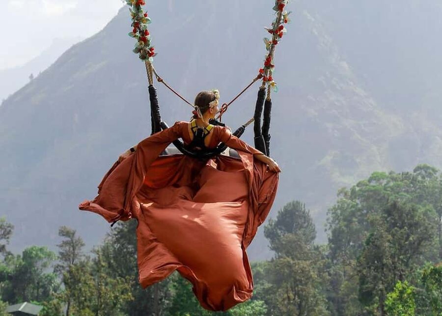 ⁠Ella Swing - The Ella Swing above Sri Lanka’s tea country