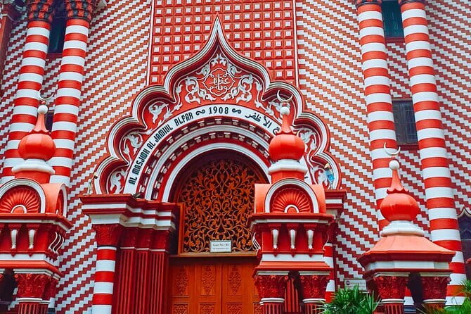 Explore Colombo City Highlights in a Private Tuk Tuk - Why a tuk tuk works so well in Colombo