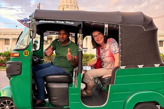 Explore Colombo City Highlights in a Private Tuk Tuk - Colombo Fort in short, sharp stops