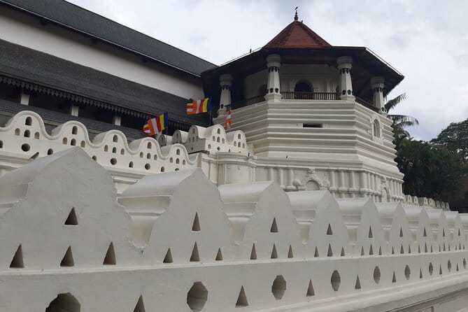 Explore Sigiriya, Kandy,Nuwaraeliya,Galle From Colombo - From Colombo to Sri Lanka’s cultural triangle