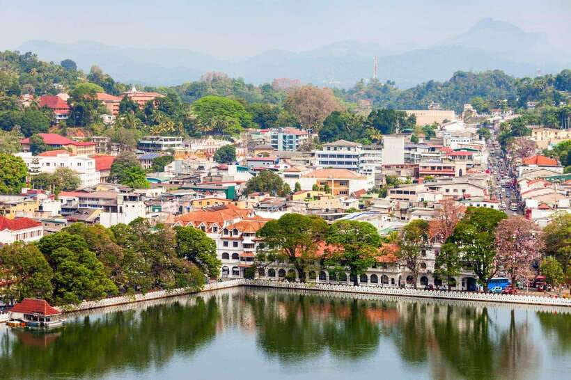 From Colombo: Kandy Temples and Pinnawala Full-Day Tour - The guides can shape the whole day