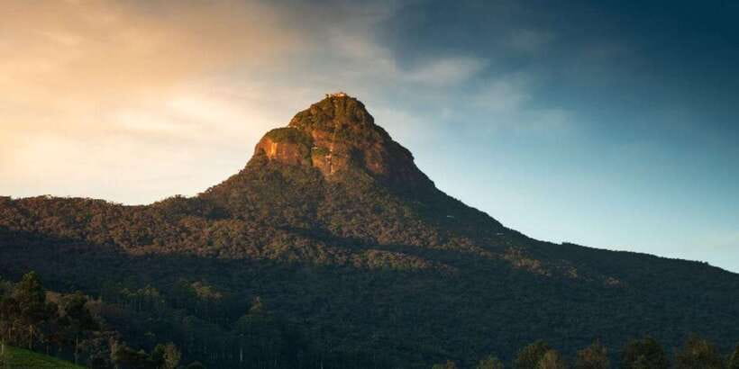 From Colombo/Negombo: Summit Thrills, Adams Peak Guided Hike - Why Adam’s Peak is worth a sleepless night
