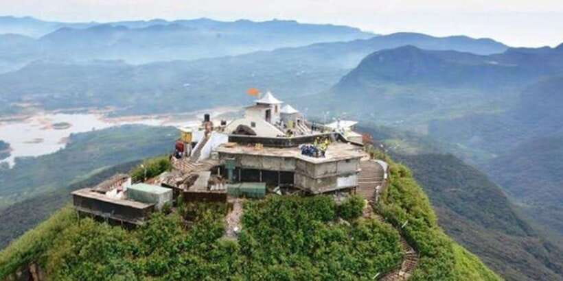 From Colombo/Negombo: Summit Thrills, Adams Peak Guided Hike - Breakfast and the morning ride back