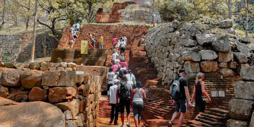 From Colombo: Sigiriya and Dambulla Full-Day Private Tour - The food and timing plan